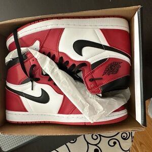 Jordan 1 retro “OG” Red and White High-Top Sneakers